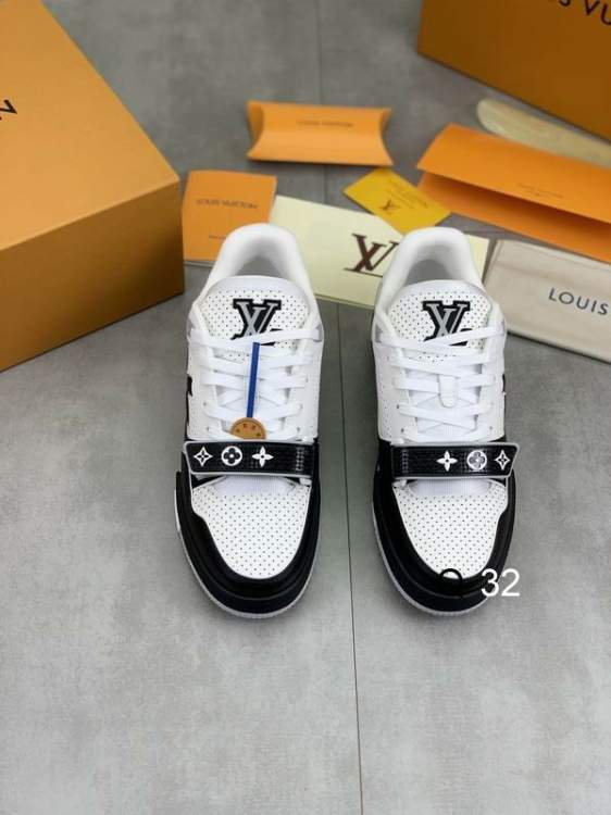 Picture of Louis Vuitton Shoes _SKULVsz39-45YY031113110